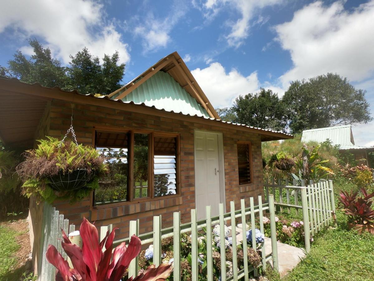 Tribu Ecohostal Los Santos  Eksteriør bilde